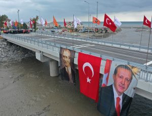 Selde zarar gören Çatalzeytin Köprüsü törenle açıldı