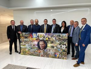 ABD’Lİ Fenerbahçelilerden Başkonsolosluğa ziyaret