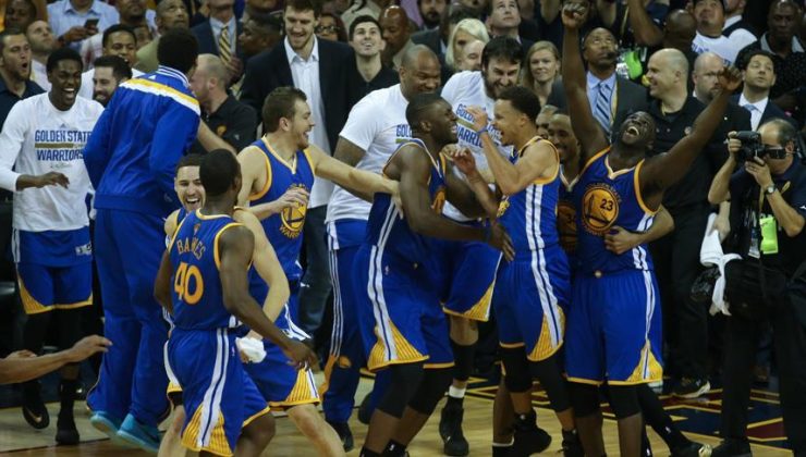 NBA’de Golden State Warriors 4’te 4 yaptı