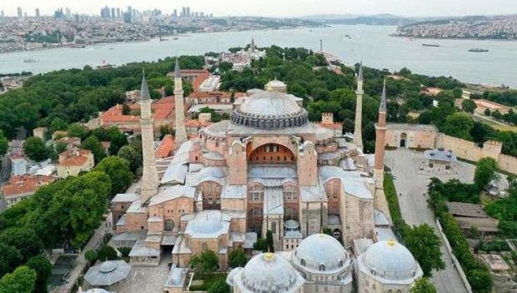 Ekşi Sözlük’te ‘Ayasofya’yı satalım’ skandalı!