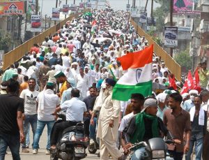 Hindistan’da çiftçilerin protestosunda 8 kişi öldü