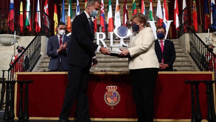 İspanya’dan Angela Merkel’e Avrupa ödülü
