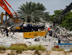 Miami’de çöken binanın enkazının akıbeti tartışılıyor