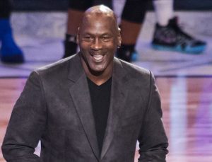 Michael Jordan’ın forması rekor fiyata satıldı