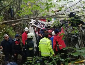 Samsun’da otobüs uçuruma devrildi: 2 kişi öldü 14 kişi yaralandı