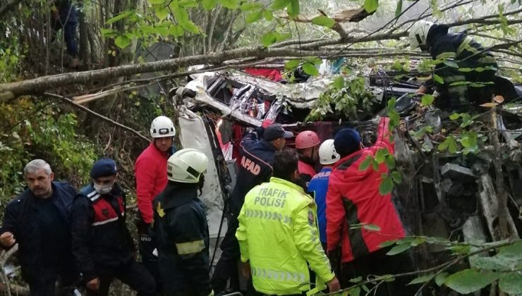 Samsun’da otobüs uçuruma devrildi: 2 kişi öldü 14 kişi yaralandı