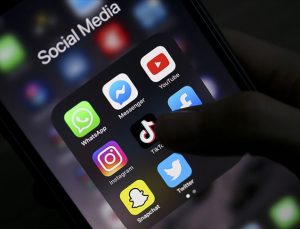 Whatsapp, Instagram ve Facebook çöktü