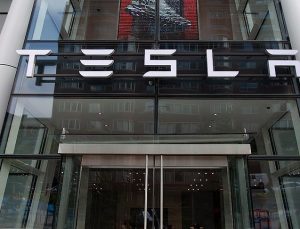 Tesla merkezini California’dan Texas’a taşıyor