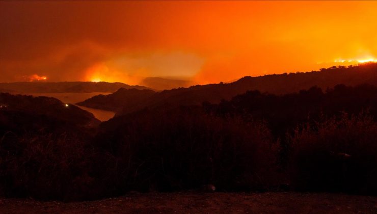 California’da yangın: Olağanüstü hal ilan edildi
