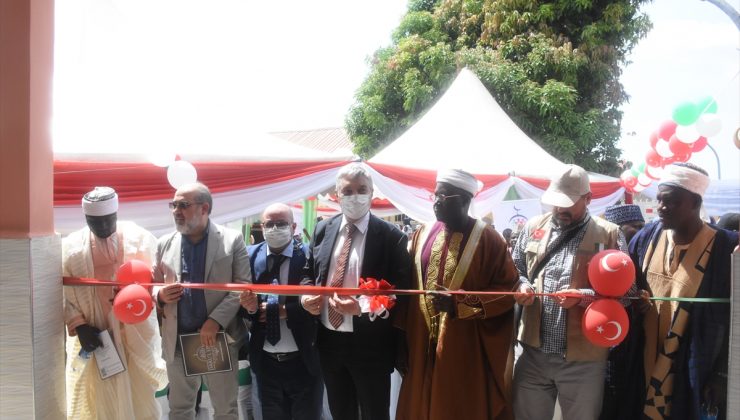 Nijerya’da Türk hayırseverlerin yardımıyla inşa edilen okul açıldı