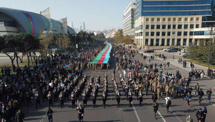 Azerbaycan’da zafer coşkusu her yerde