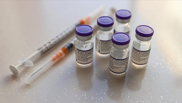 Moderna: Omicron’a karşı yeni aşı gerekli
