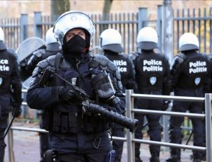 Belçika polisinin zam eylemi 1 haftadır sürüyor