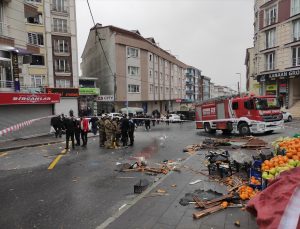 Fırtına İstanbul’da can aldı!