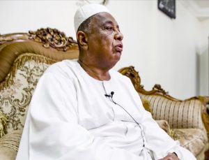 Eski Sudan Dışişleri Bakanı Gandur yeniden tutuklandı