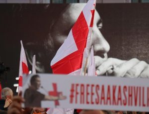 Gürcistan’da 9 milletvekili Saakaşvili’ye destek için açlık grevinde