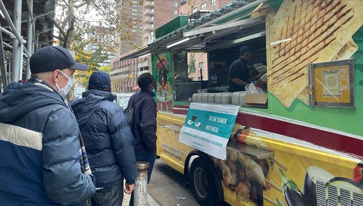 ABD’deki Türk Hasene Derneği, Şükran Günü’nde New York’ta yemek dağıttı