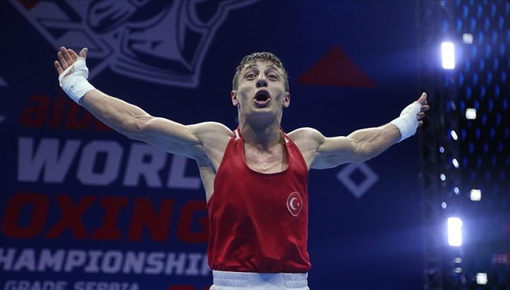 Kerem Özmen Dünya Erkekler Boks Şampiyonası’nda gümüş madalya aldı