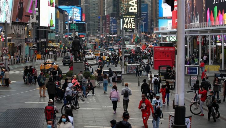 New York’ta aşı olmayan kamu çalışanları izne çıkarıldı