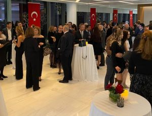 ABD’de çalışan Türk doktorlar, Türkevi’nde ağırlandı