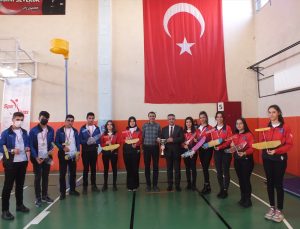 Sivas’ta liseliler geliştirdikleri model uçakla Türkiye ikincisi oldu