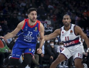 Anadolu Efes evinde gümbür gümbür 87-72