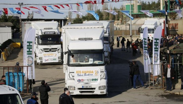 İHH’den Suriye’ye 120 TIR insani yardım malzemesi