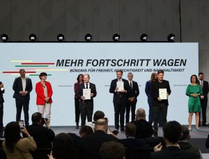Almanya Cumhurbaşkanı Steinmeier yeni kabineyi onayladı
