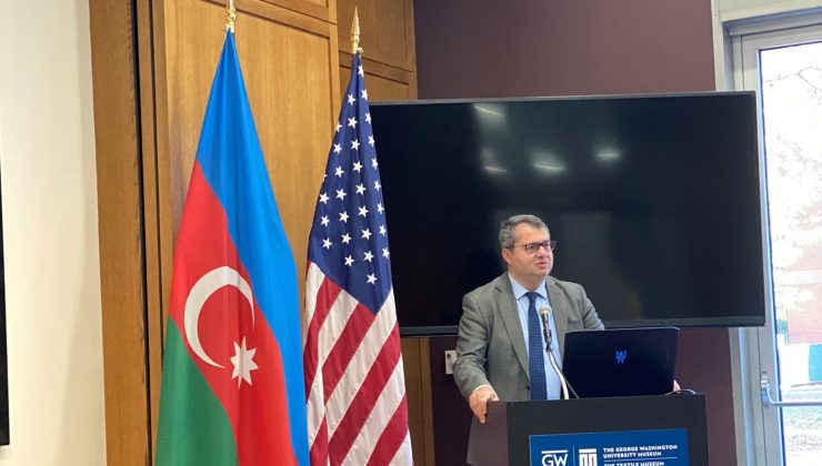 Azerbaycan’ın ABD büyükeçisi öğrencilerle bir araya geldi