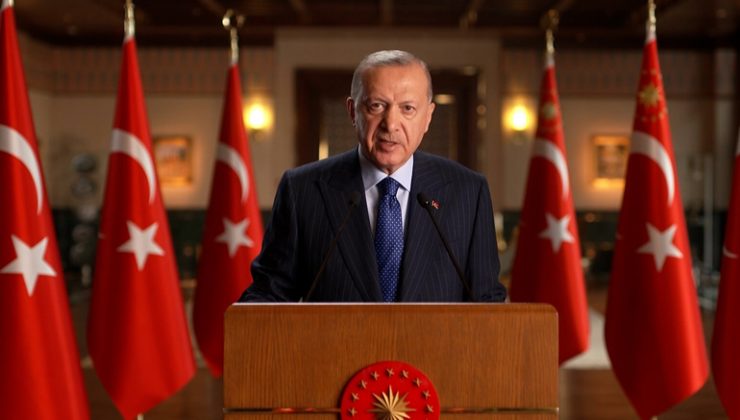 Cumhurbaşkanı Erdoğan: Kadınlarımız haklarını kullanmaya AK Parti ile başlamıştır