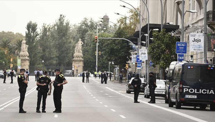 Katalonya’da yeni tedbirler: Yılbaşı itibarıyla sokağa çıkma yasağı geliyor