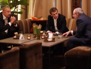Fransa Cumhurbaşkanı Macron, Aliyev ve Paşinyan ile görüştü