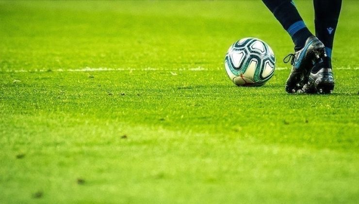 Çin, milli takımda oynayan futbolcularına dövme yasağı getirdi