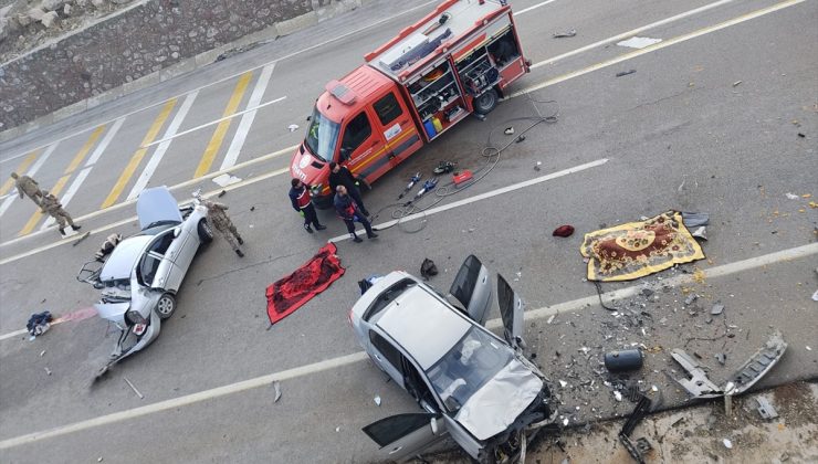 Van’da trafik kazası: 2 ölü, 4 yaralı