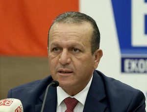 KKTC Başbakan Yardımcısı Fikri Ataoğlu trafik kazası geçirdi