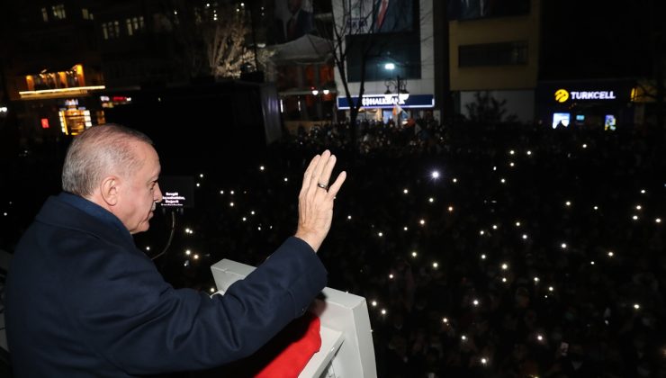 “İktidara giden yolun sandık yerine yabancı devletlerin kapısında aranmasını tehlikeli”