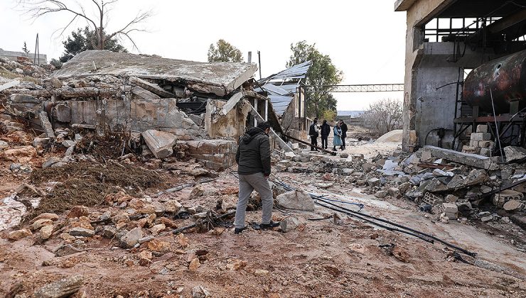 Rus savaş uçağı İdlib’de su dağıtım istasyonunu bombaladı