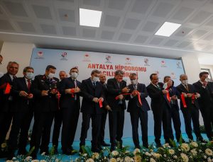 Antalya Hipodromu açıldı