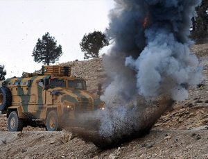 SON DAKİKA: Şanlıurfa sınırında patlama! 3 asker şehit oldu!