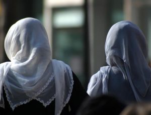 Kanada’da İslam karşıtı Laiklik Yasası’na tepkiler sürüyor