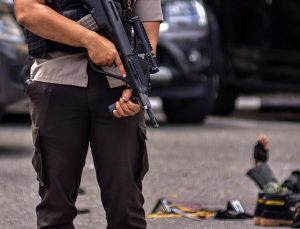 Endonezya’da silahlı çatışma: 18 kişi öldü
