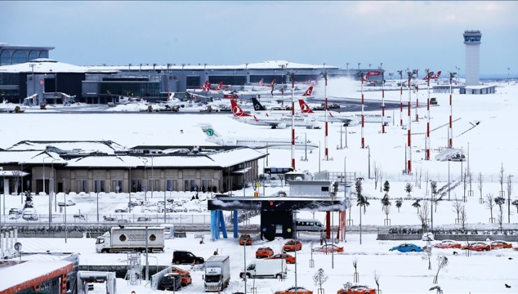 İstanbul Havalimanı pistlerinden biri uçuşlara açıldı