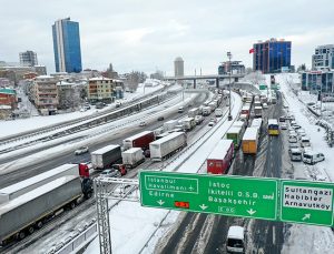 İstanbul’da kar kalınlığı 85 santimetreye ulaştı