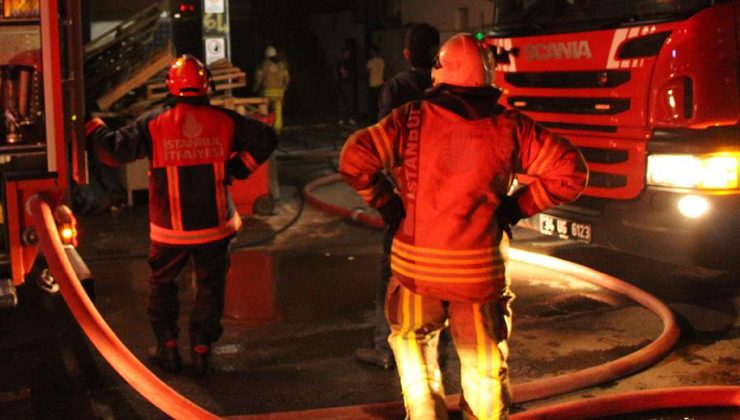 Kadıköy’de çıkan yangında 1 kişi hayatını kaybetti