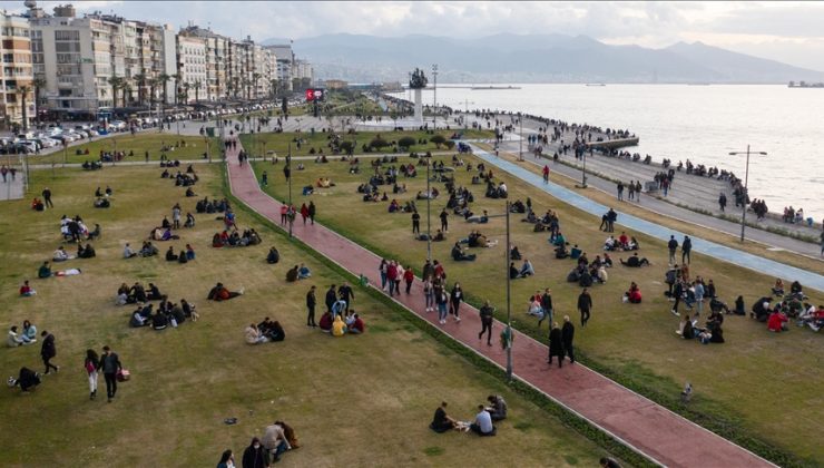 İzmir’de Kovid-19 vaka sayısı 8 kat arttı