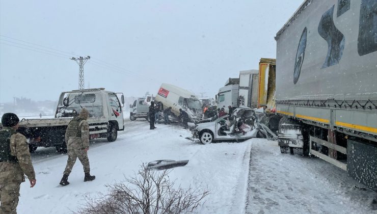 Mardin’de zincirleme trafik kazası: Ölen ve yaralananlar var!