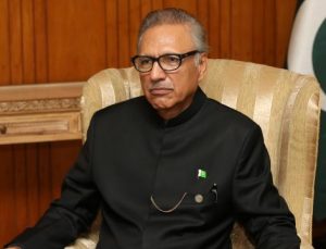 Pakistan Cumhurbaşkanı COVID-19’a yakalandı
