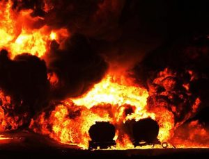 BAE’ye SİHA saldırısı: 3 petrol tankeri havaya uçtu!