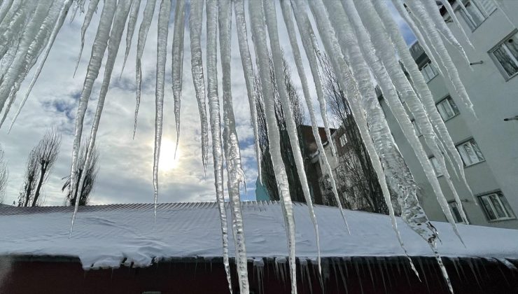 Türkiye’nin en soğuk ili eksi 32 dereceyi gördü