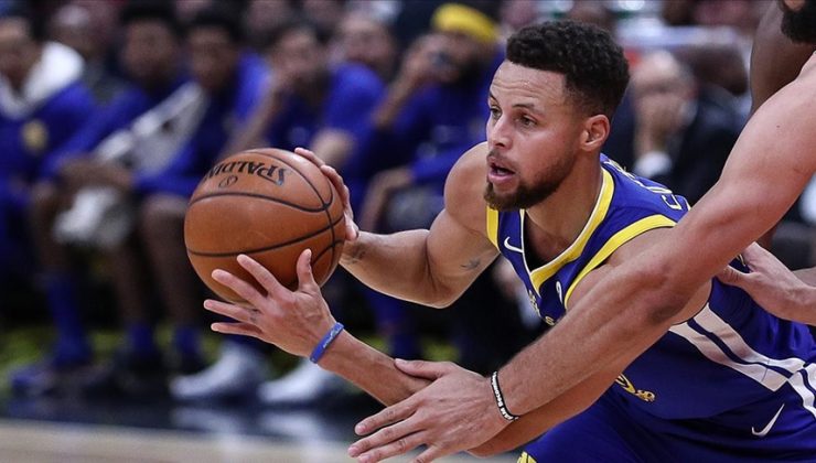 Stephen Curry rekor kırdı, Warriors kazandı